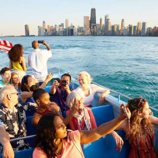 Chicago: 90-Minute Urban Adventure River and Lake Cruise