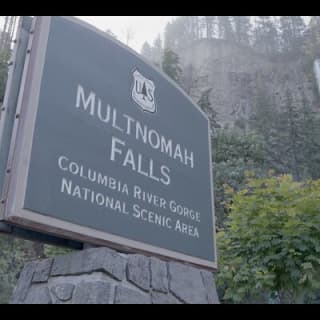 Ebike Tour to Multnomah Falls and 6 other falls on a scenic biway