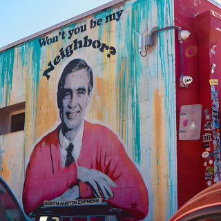 Austin Murals & Mimosas Roofless Party Bus Tour and Photoshoot