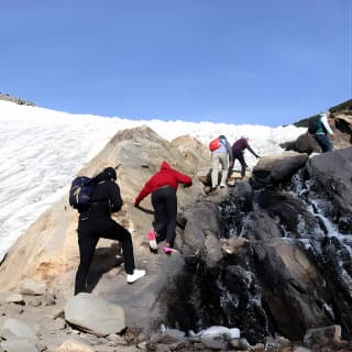 Glacier Hiking & Geothermal Cave Pools + Pictures Day Tour in Idaho Springs