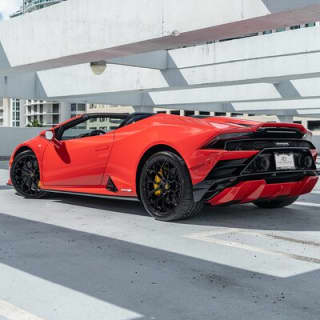 Lamborghini Huracan Spyder - Supercar Driving Experience in Miami