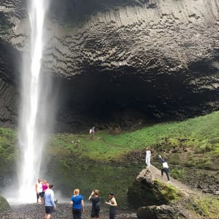 Explore Columbia River Gorge Half-Day Small-Group Tour 