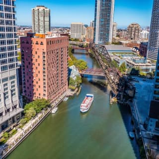 Chicago: Architecture River Cruise from Navy Pier