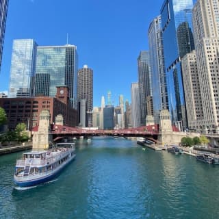Chicago: Architecture River Cruise from Navy Pier