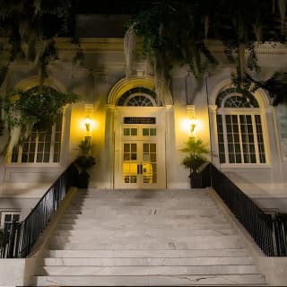 Ghosts of Charleston Night-Time Walking Tour with Unitarian Church Graveyard