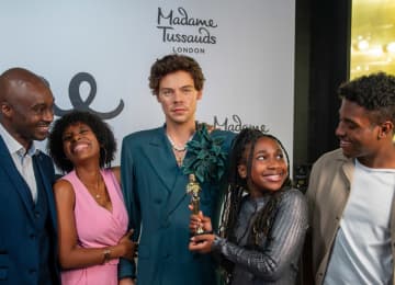 Madame Tussauds: Standard 5