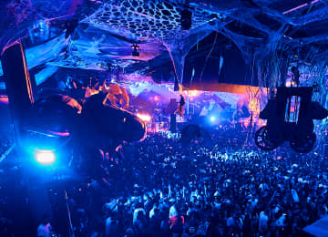 ElRow Halloween en Fabrik 4
