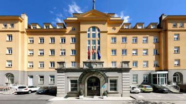 Exe Victoria Palace