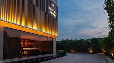 Roseate House