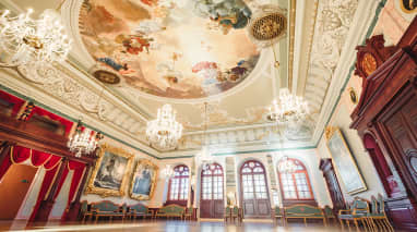 House of the Black Heads