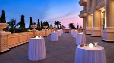 Royal Lawn Piatti, Raffles The Palm