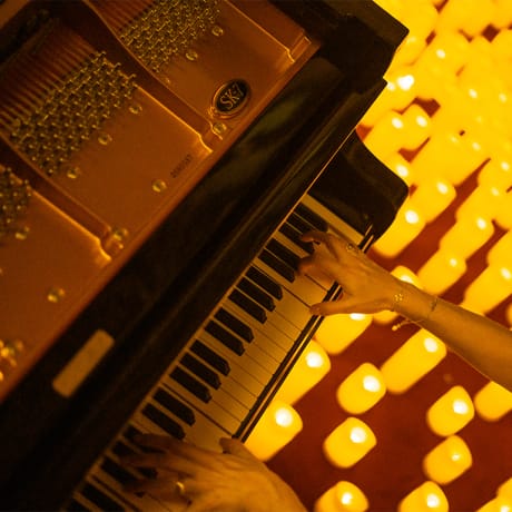 Foto 2 de Candlelight: Tributo a  Queen & The Beatles