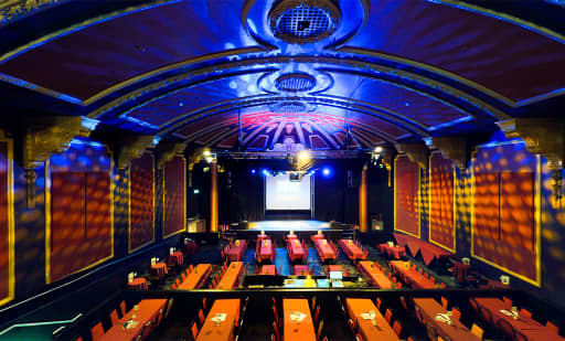 Komedia 1