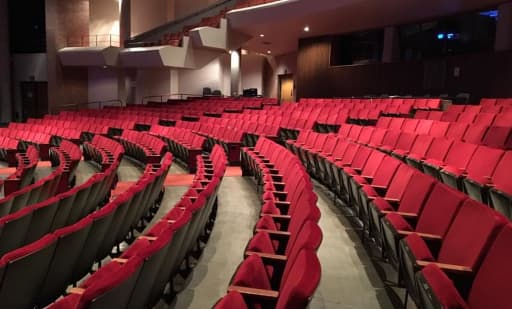 Warren Performing Arts Center 1