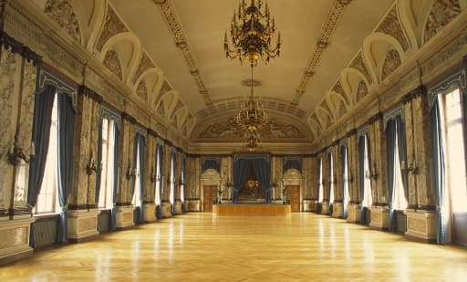 Hôtel de Ville 2