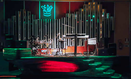 Le Roi Music Hall 2