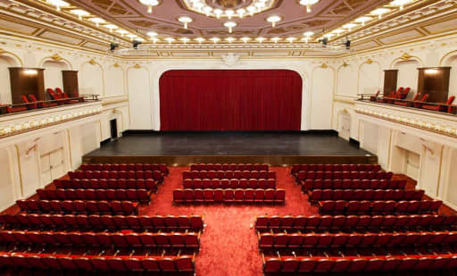 Grand Pera Emek Sahnesi 1