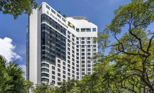 Four Seasons Hotel Singapore 1