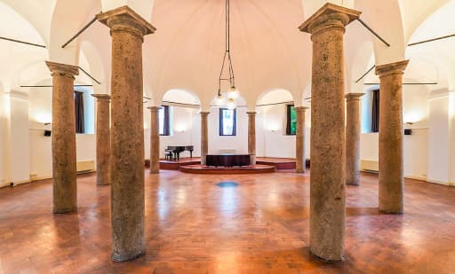 Rotonda del Pellegrini 1