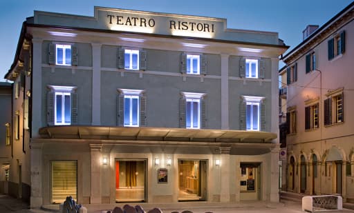 Teatro Ristori 1
