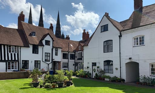 19A The Close, Lichfield, WS13 7LD 1