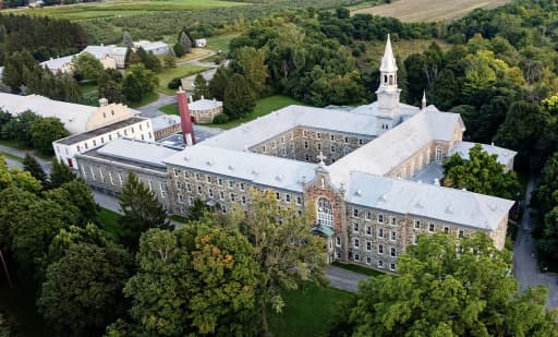 Auberge de l'Abbaye d'Oka 1