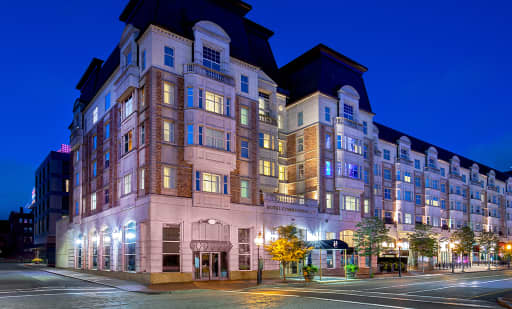 Hotel Commonwealth 1