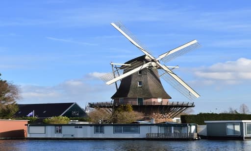 Molen Van Sloten (1990) & Kuiperij Museum - Windmill 3