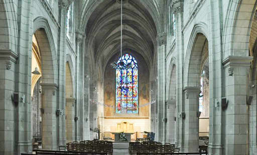 Église Notre-Dame-La-Riche à Tours 1