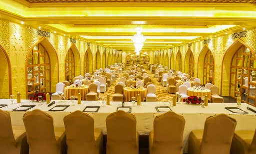 Hotel Clarks Shiraz 2