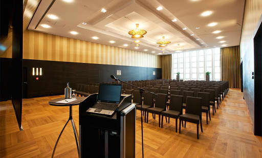 Goldener Saal im ATLANTIC Grand Hotel 1