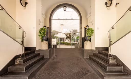 PALAZZO CARACCIOLO NAPOLI Hilton affiliate 1