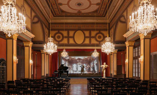 House of Strauss 1