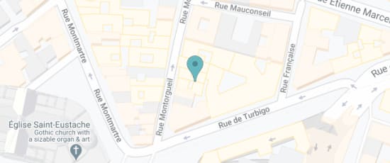 A la sortie du métro Etienne Marcel, 75001