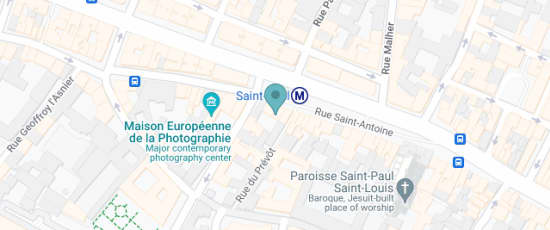 Devant le 133 Rue Saint-Antoine, 75004
