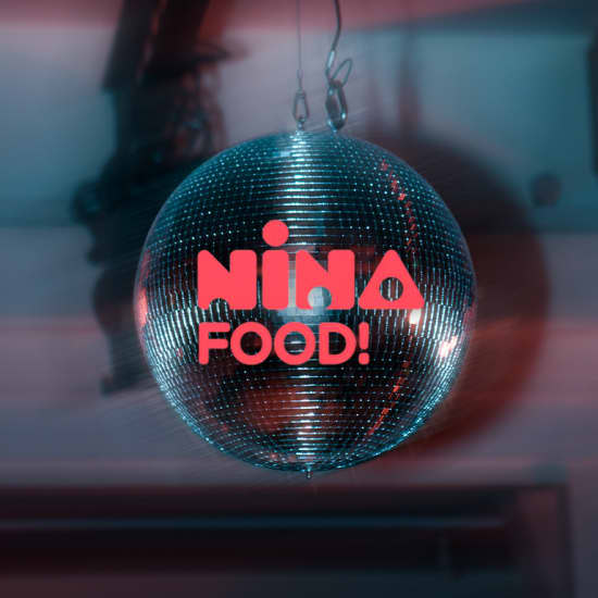 NINA COMIDA