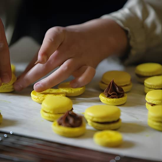 Clase de repostería para grupos reducidos de Macarons de París con un chef