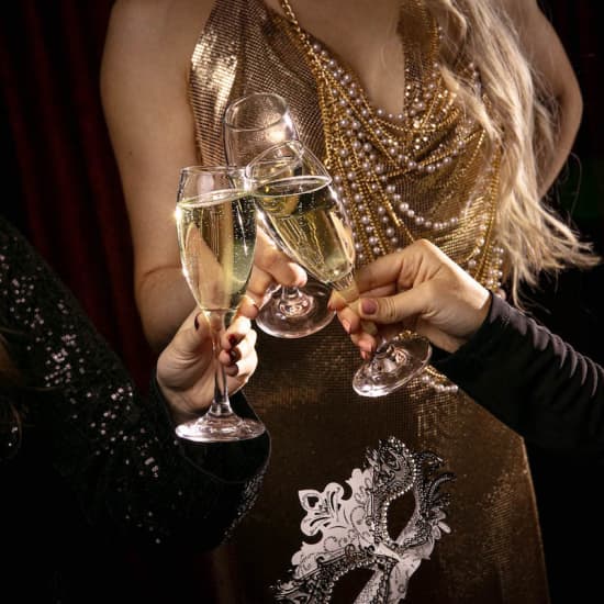 New Year's Eve Dinner Dance & Bottomless Drinks