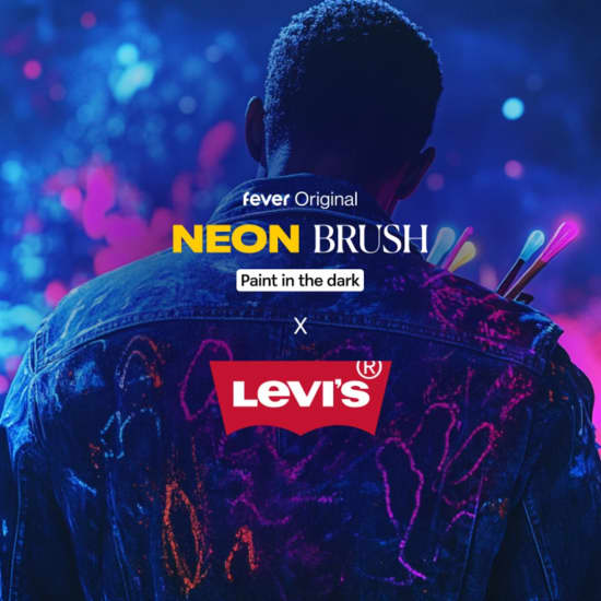 Neon Brush: Diseña y Brilla con tu Trucker Levi's®