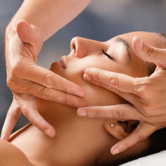 LIFTING FACIAL JAPONÉS KOBIDO - MASAJE ESTETICO Y TERAPEUTICO (ALIVIA BRUXISMO)