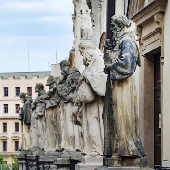 ﻿Opera: The Crypt of the Capuchins - Art, Music and Mystery