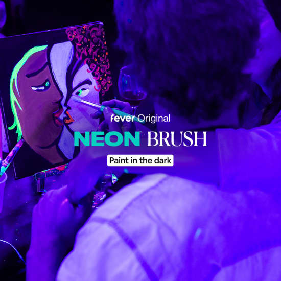 Neon Brush: taller de pintura en la oscuridad