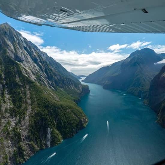 Milford Sound Glacier Flight & Cruise from Wanaka