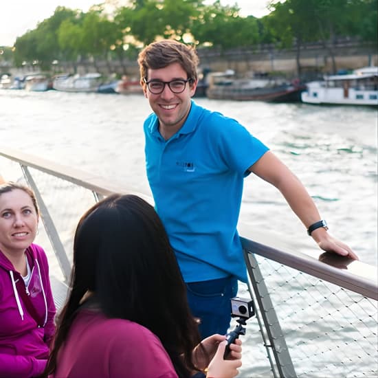 Paris Evening Bike Tour with 1-hour Seine River Cruise - Foto del evento