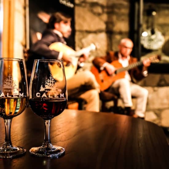 ﻿Caves Cálem: guided tour with wine tasting and live fado