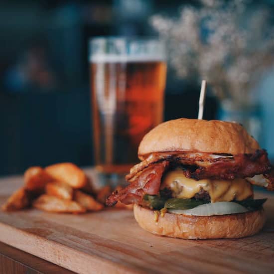 Apérooo Sonore : Burger, bière et DJ set en terrasse