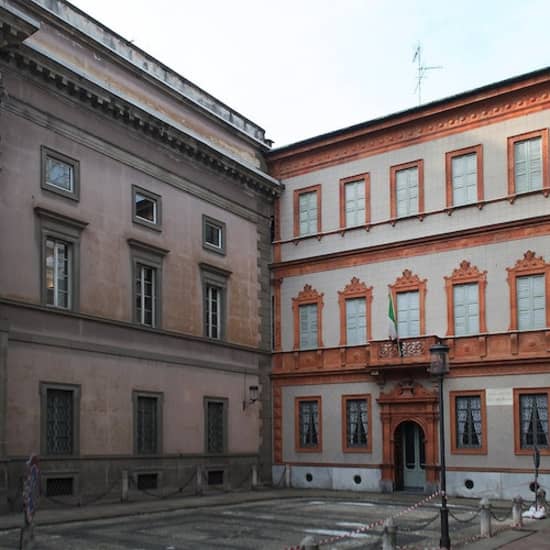 ﻿Manzoni House