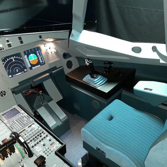 Sube en un simulador estático Airbus A320