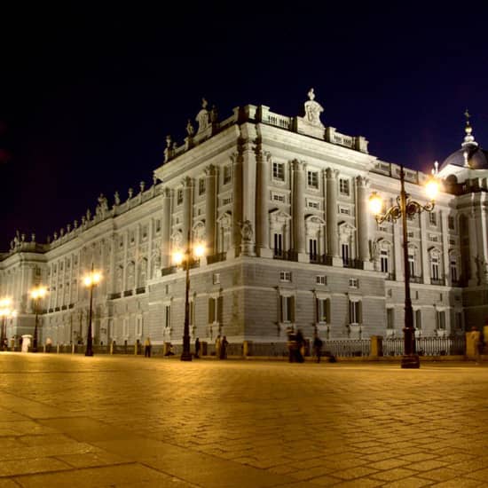 Madrid Encantado: ruta guiada nocturna por la ciudad