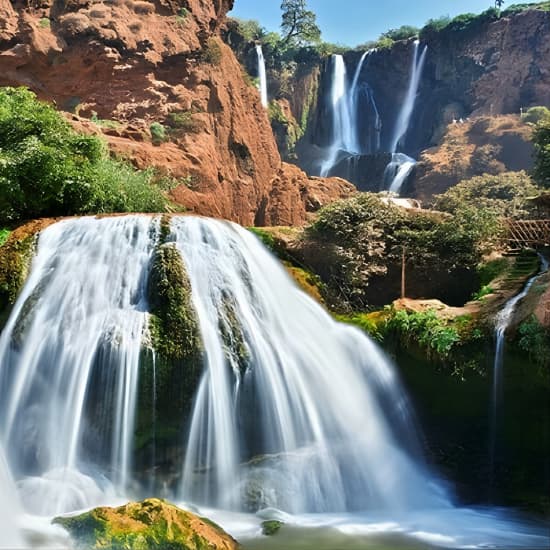 Depuis Marrakech : Excursion d'une journée aux chutes d'eau d'Ouzoud et excursion en bateau